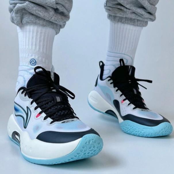 Li-Ning Yushuai 17 Team "Black White" - ABPT039-1