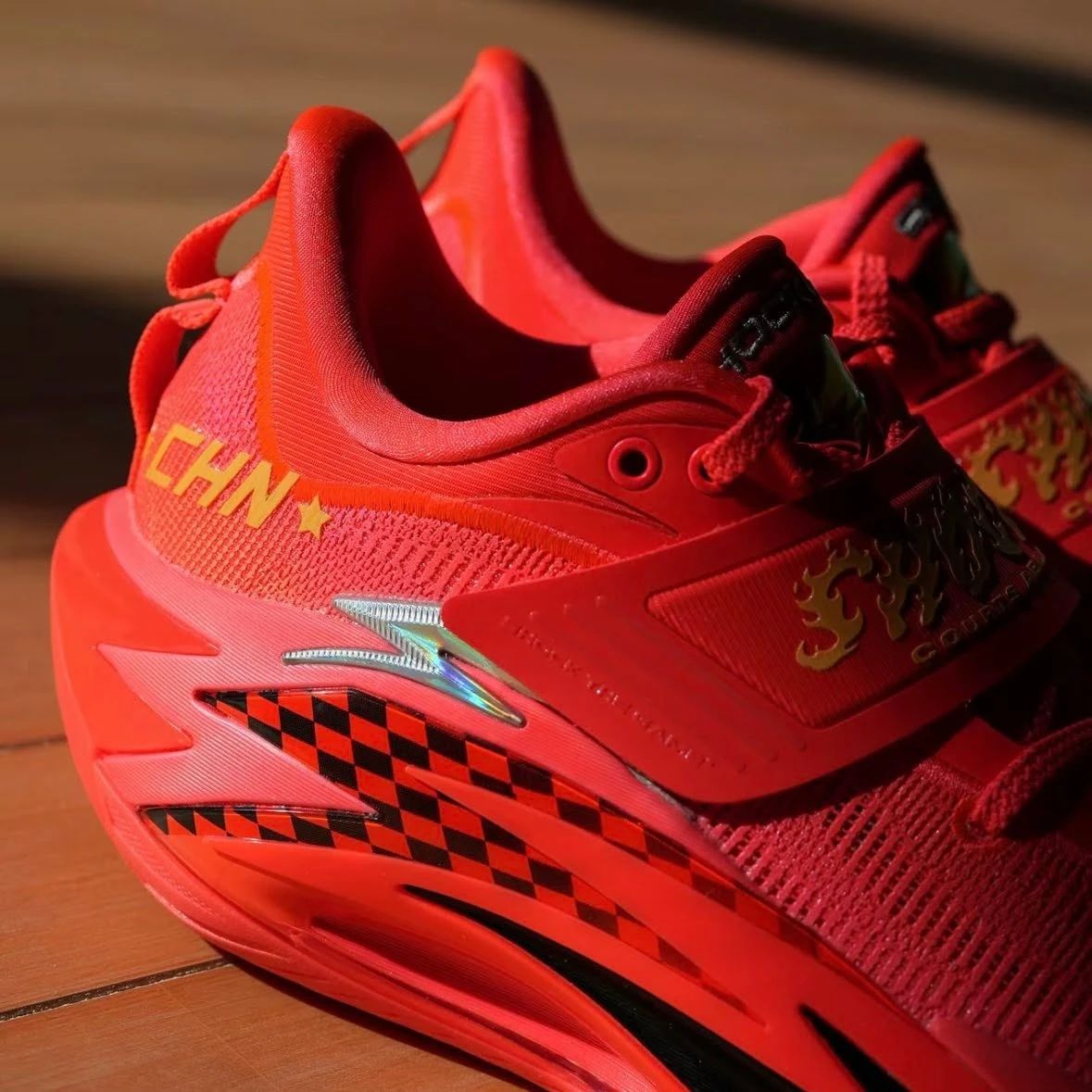 ANTA Shock Wave 7 Pro "Red" - 112611111S-2
