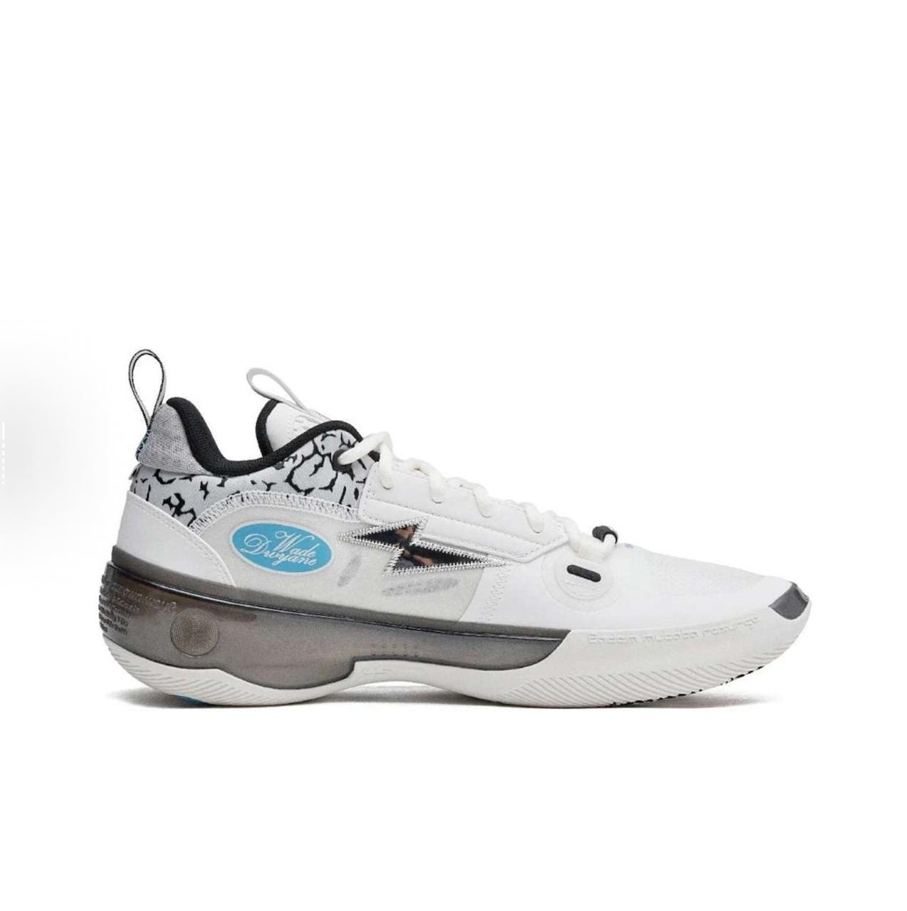 Li-Ning Way of Wade Low 10 ‘Black Flash’ ABAS083-18
