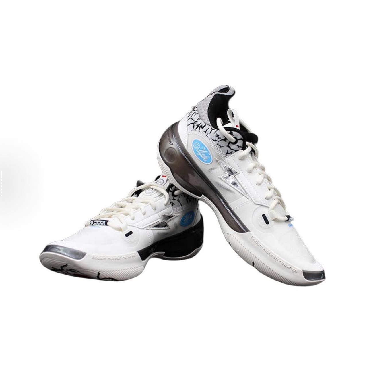 Li-Ning Way of Wade Low 10 ‘Black Flash’ ABAS083-18